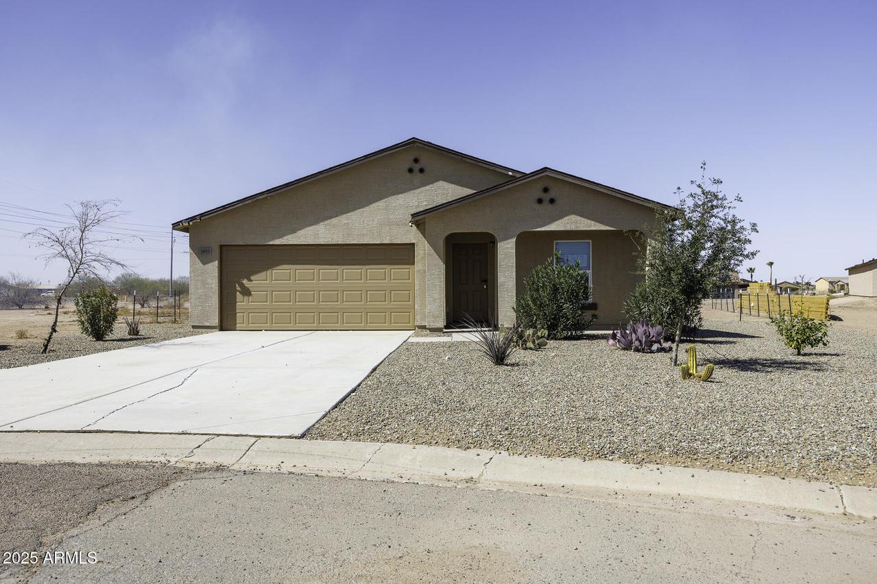 16010 S Elizabeth Pl., Arizona City, AZ 85123