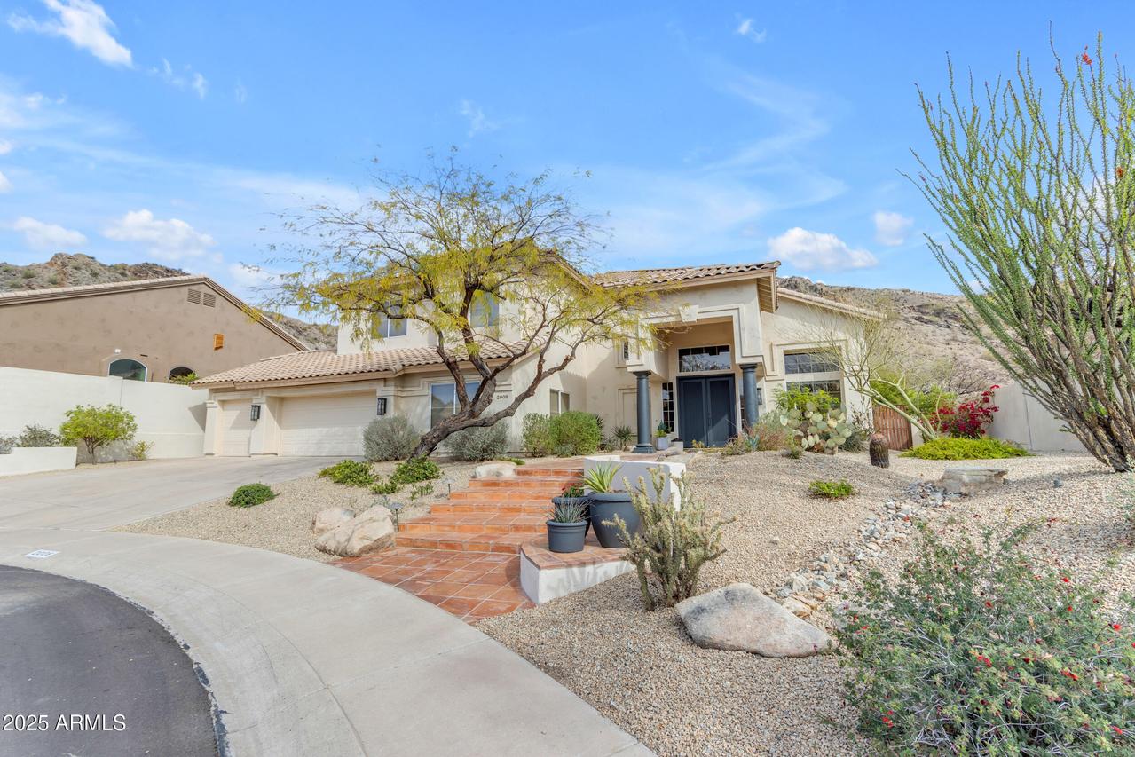 2008 E Rock Wren Rd., Phoenix, AZ 85048
