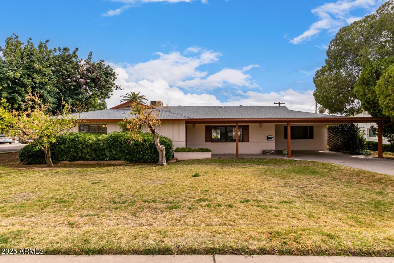 4249 E Mitchell Dr., Phoenix, AZ 85018