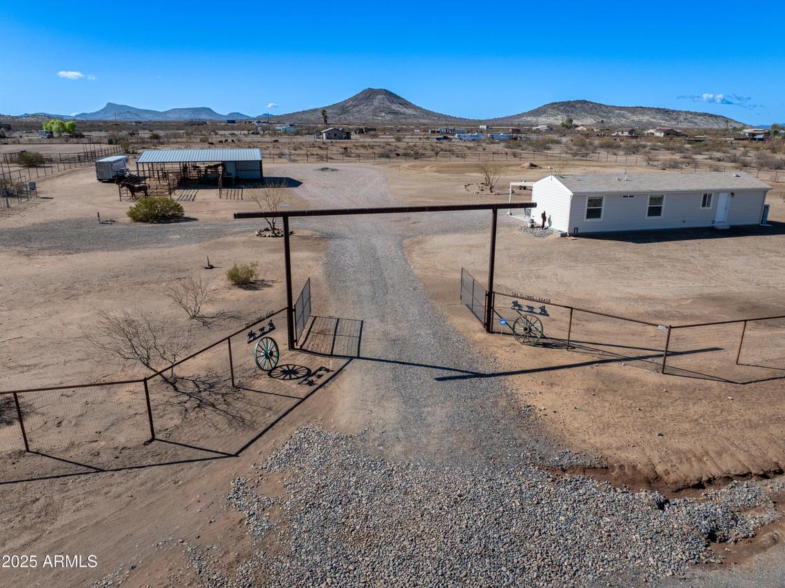 45409 W Luray Rd., Wickenburg, AZ 85390
