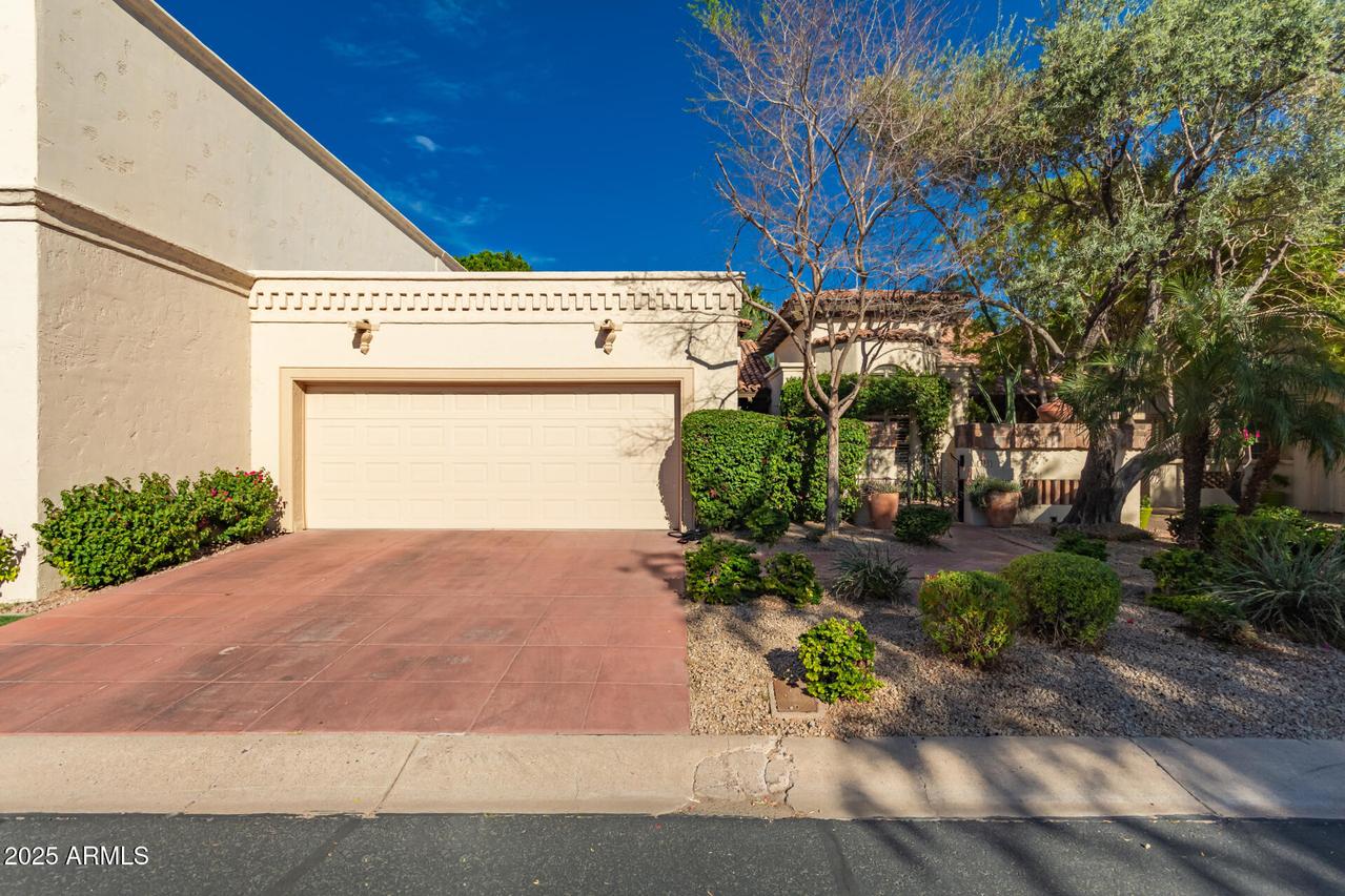 6701 N Scottsdale Rd. #15, Scottsdale, AZ 85250