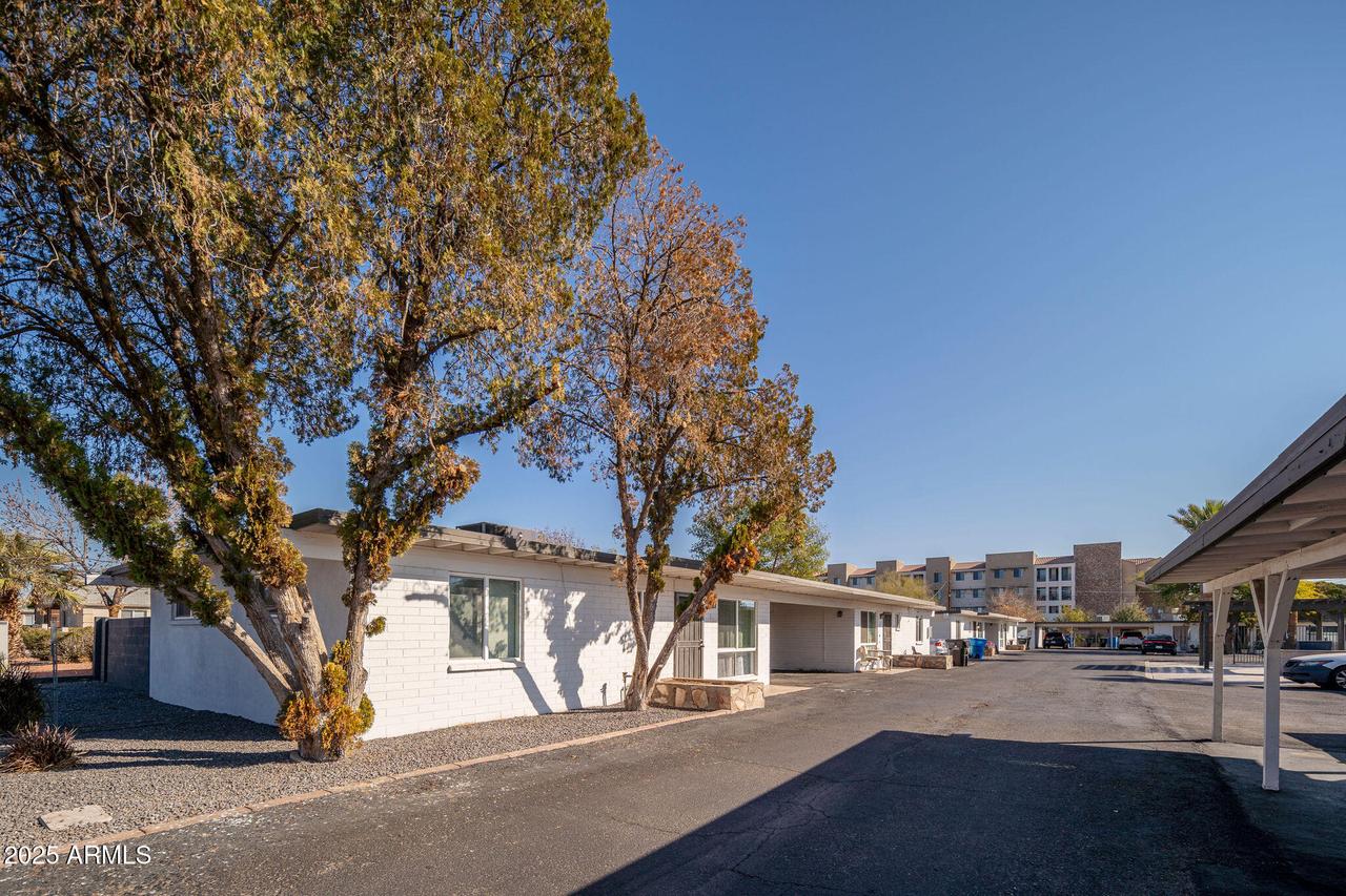 7537 N 21st Ave., Phoenix, AZ 85021