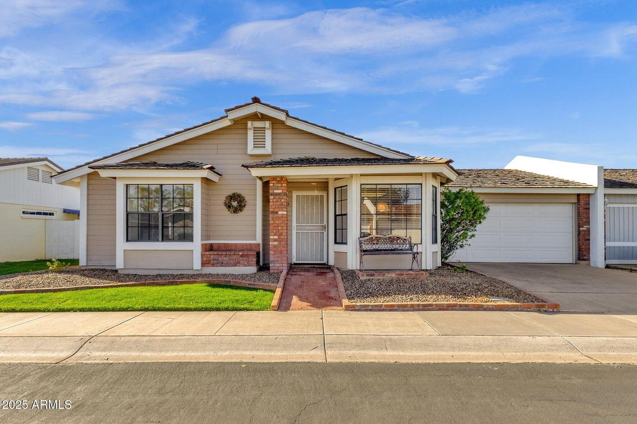 129 E Campo Bello Dr., Phoenix, AZ 85022