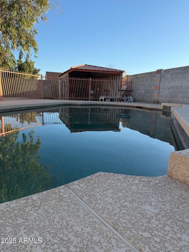 5430 N 74th Ave., Glendale, AZ 85303