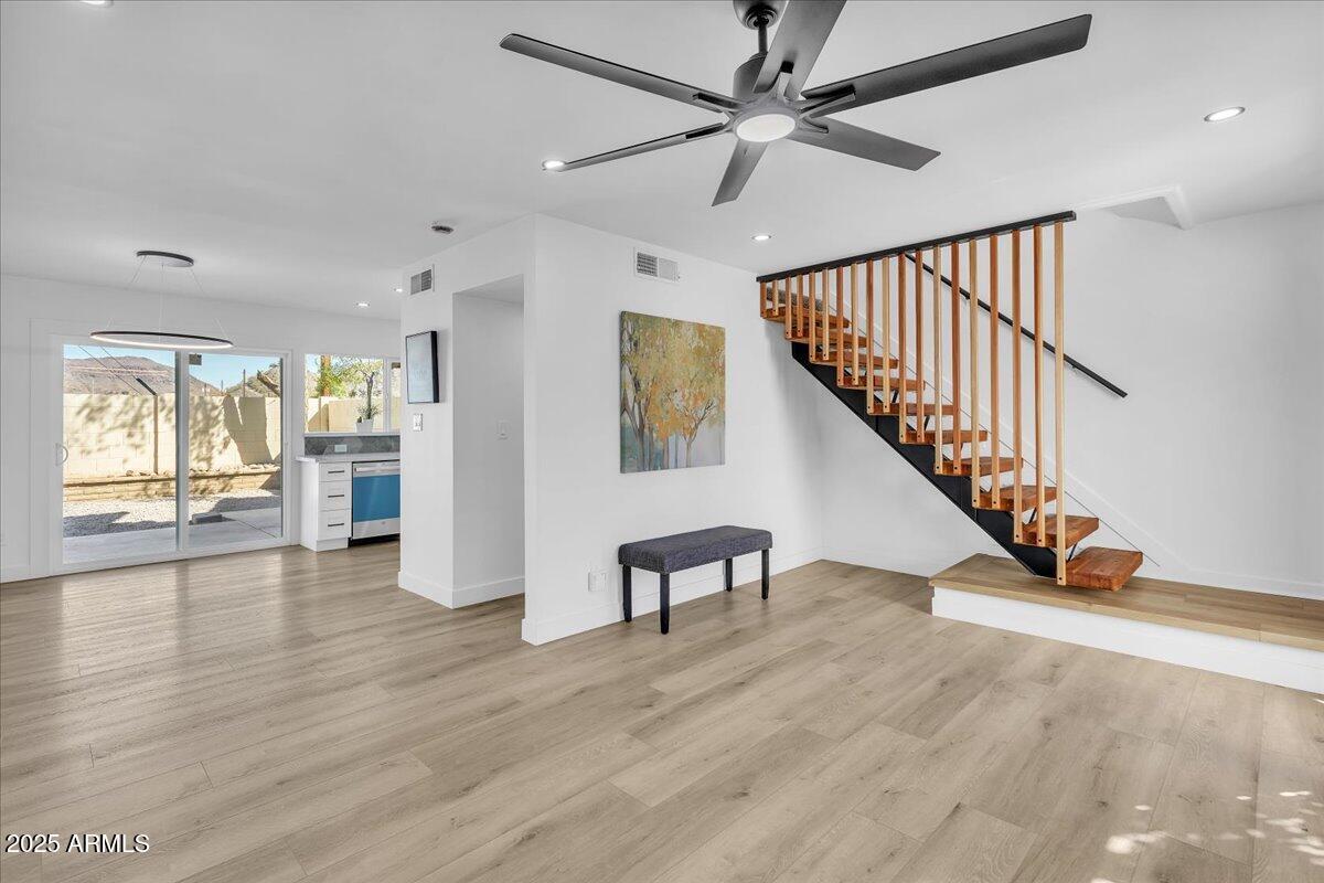 930 W Mission Ln., Phoenix, AZ 85021