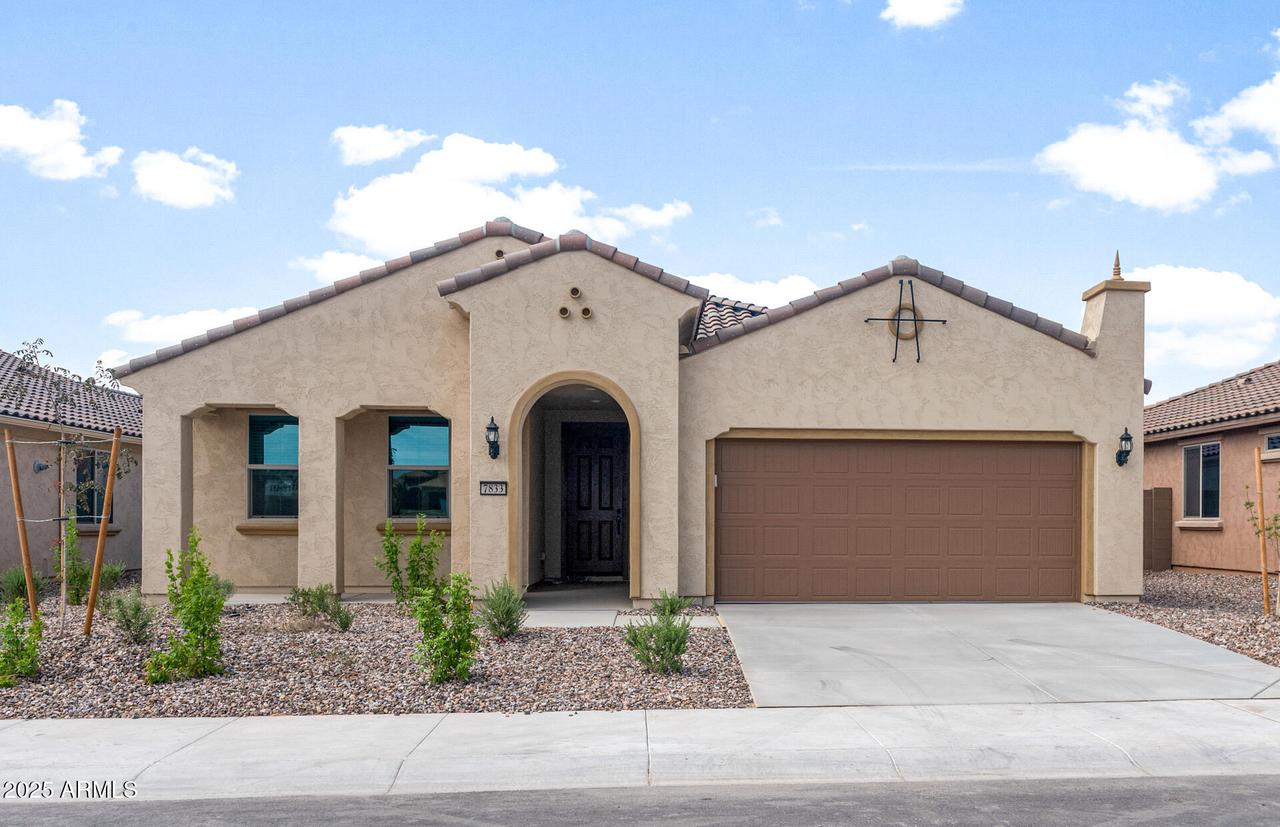 7833 W Cactus Wren Way, Florence, AZ 85132