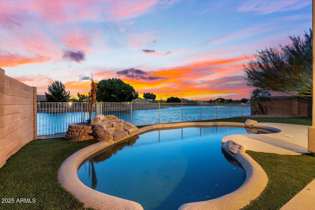 10816 W Palm Ln., Avondale, AZ 85392