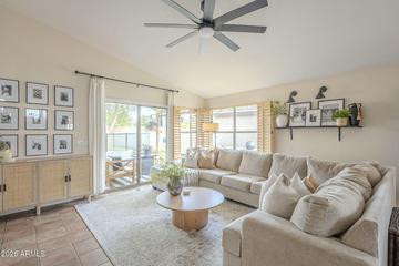 486 E Devon Dr., Gilbert, AZ 85296