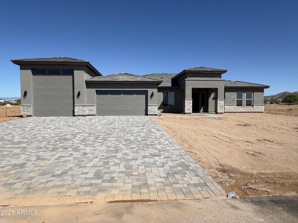 1920 E Creek Canyon Rd., Phoenix, AZ 85086