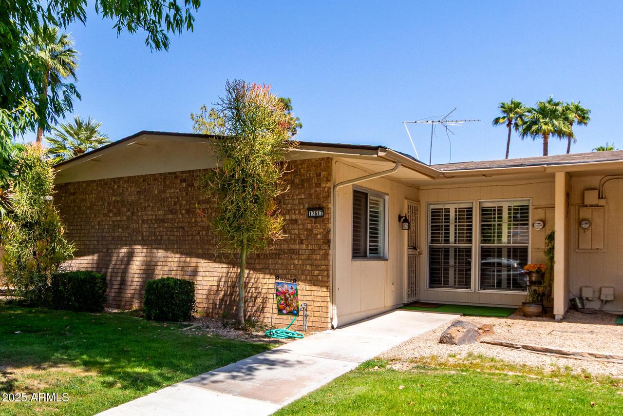 17617 N 105th Ave., Sun City, AZ 85373