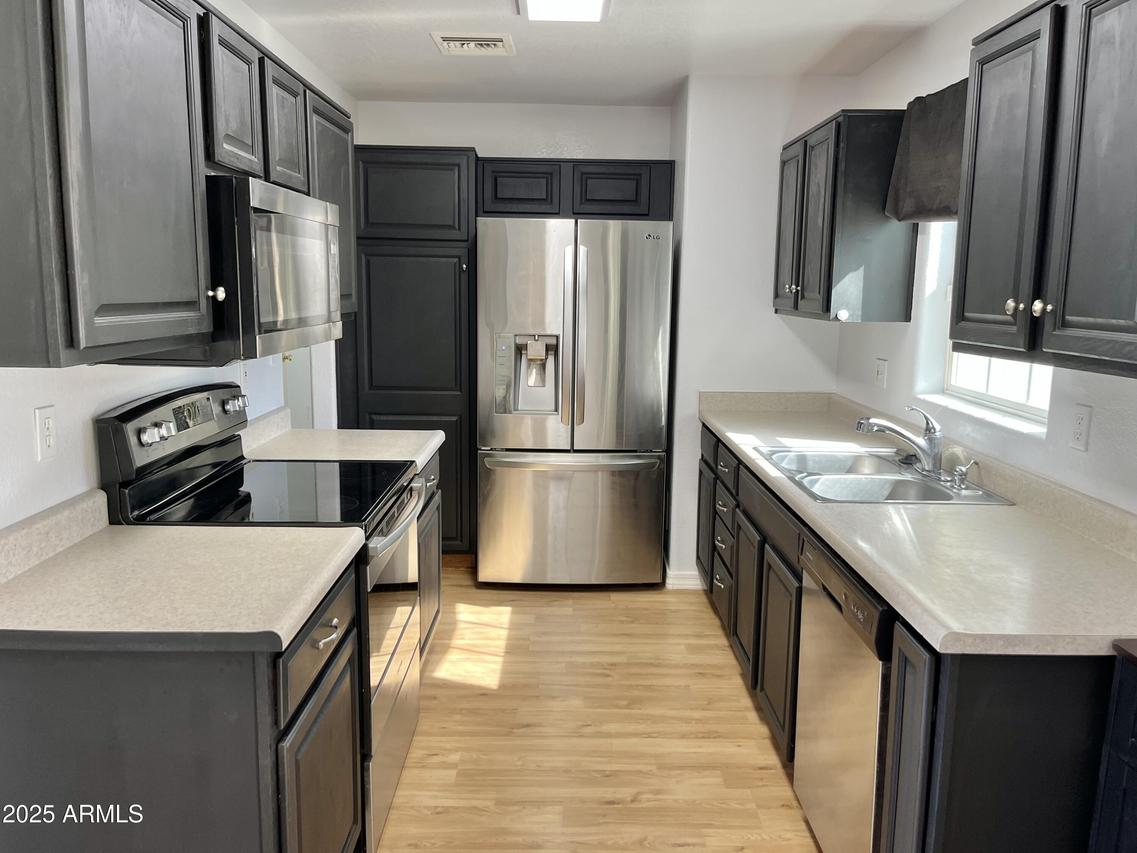 11613 N 21st Ave., Phoenix, AZ 85029