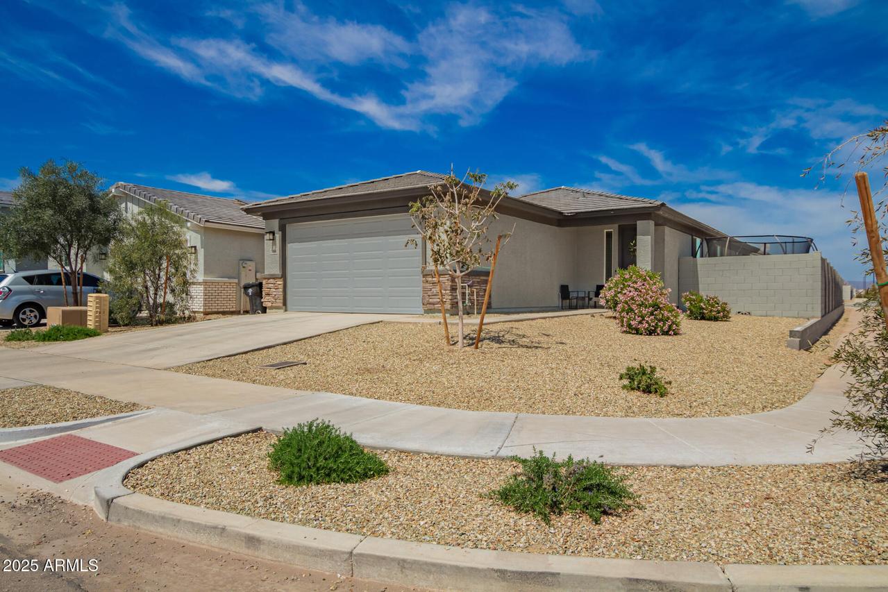 17308 W Daley Ln., Surprise, AZ 85387