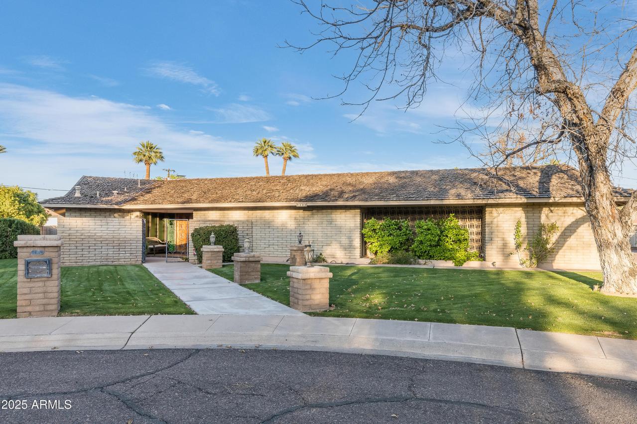 7125 N 2nd Pl., Phoenix, AZ 85020
