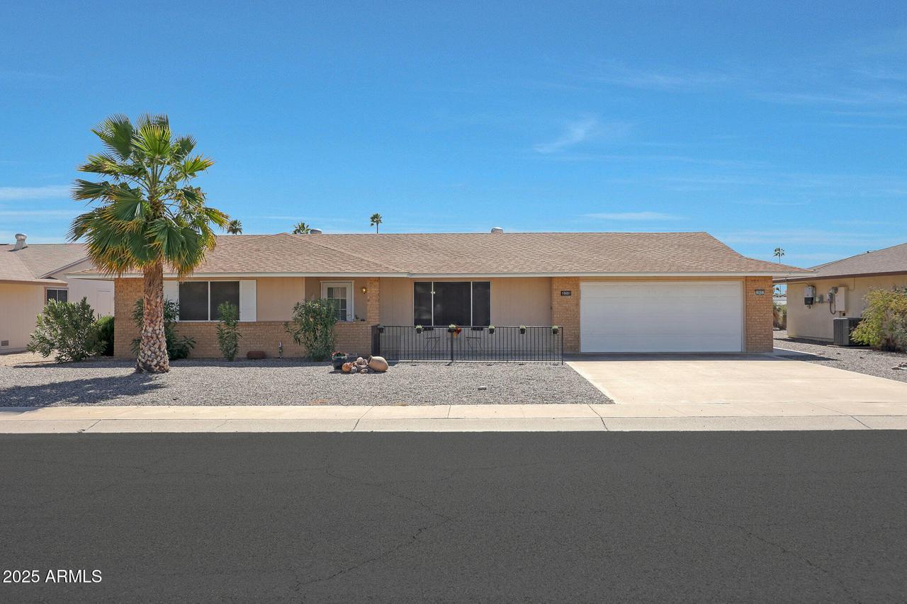 10601 W Desert Rock Dr., Sun City, AZ 85351
