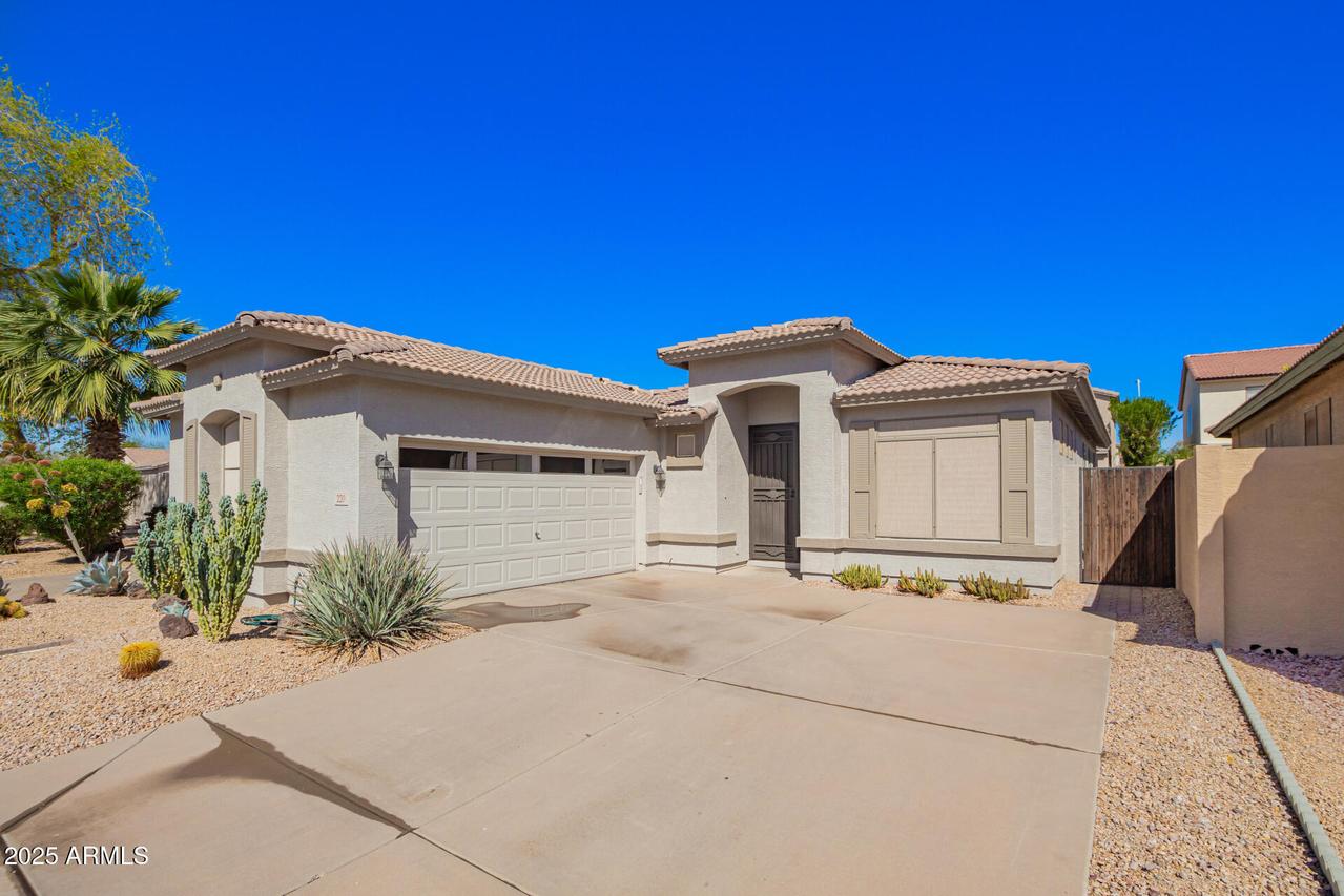 220 W Wood Dr., Chandler, AZ 85248