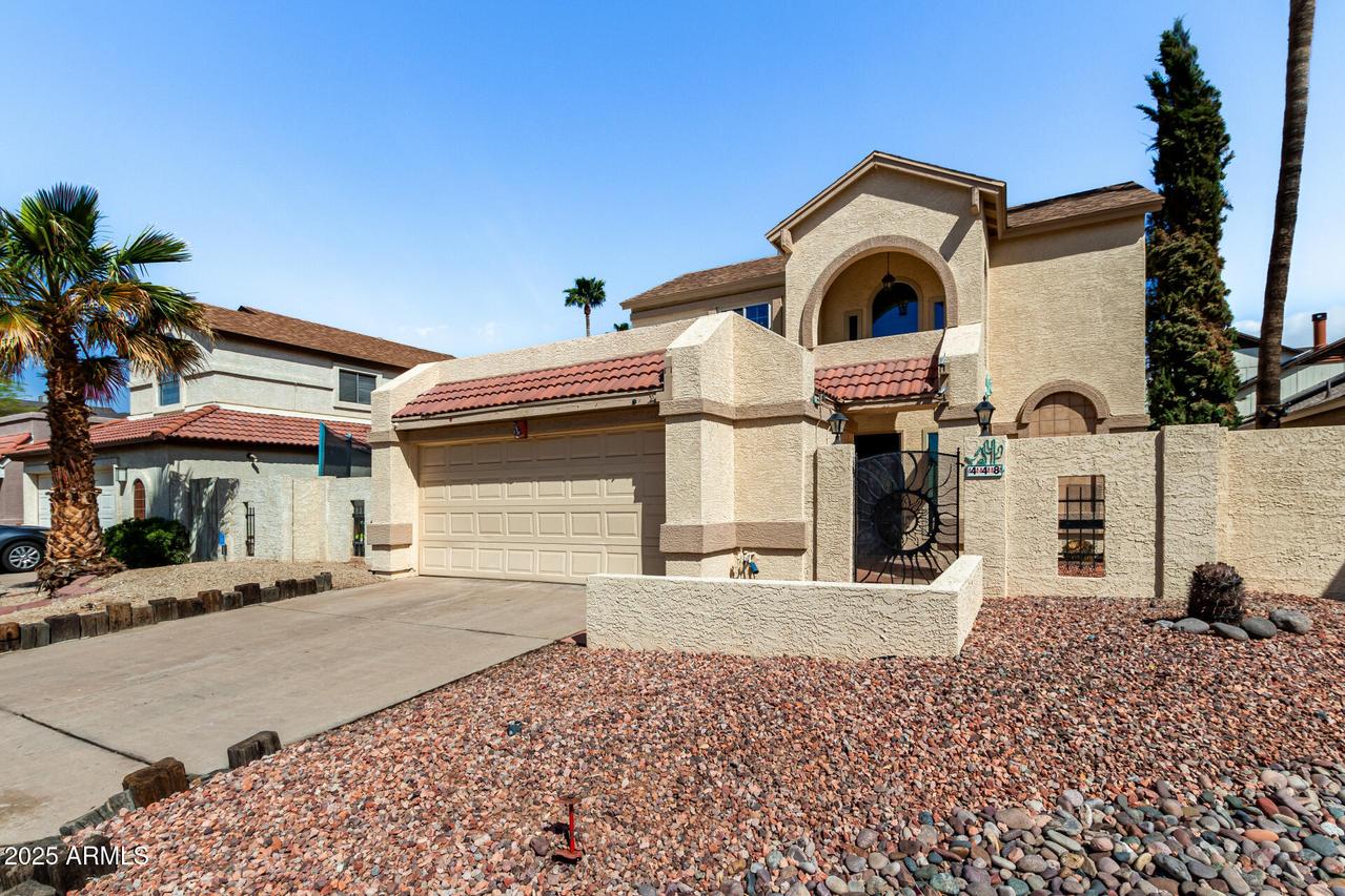 448 E Wescott Dr., Phoenix, AZ 85024