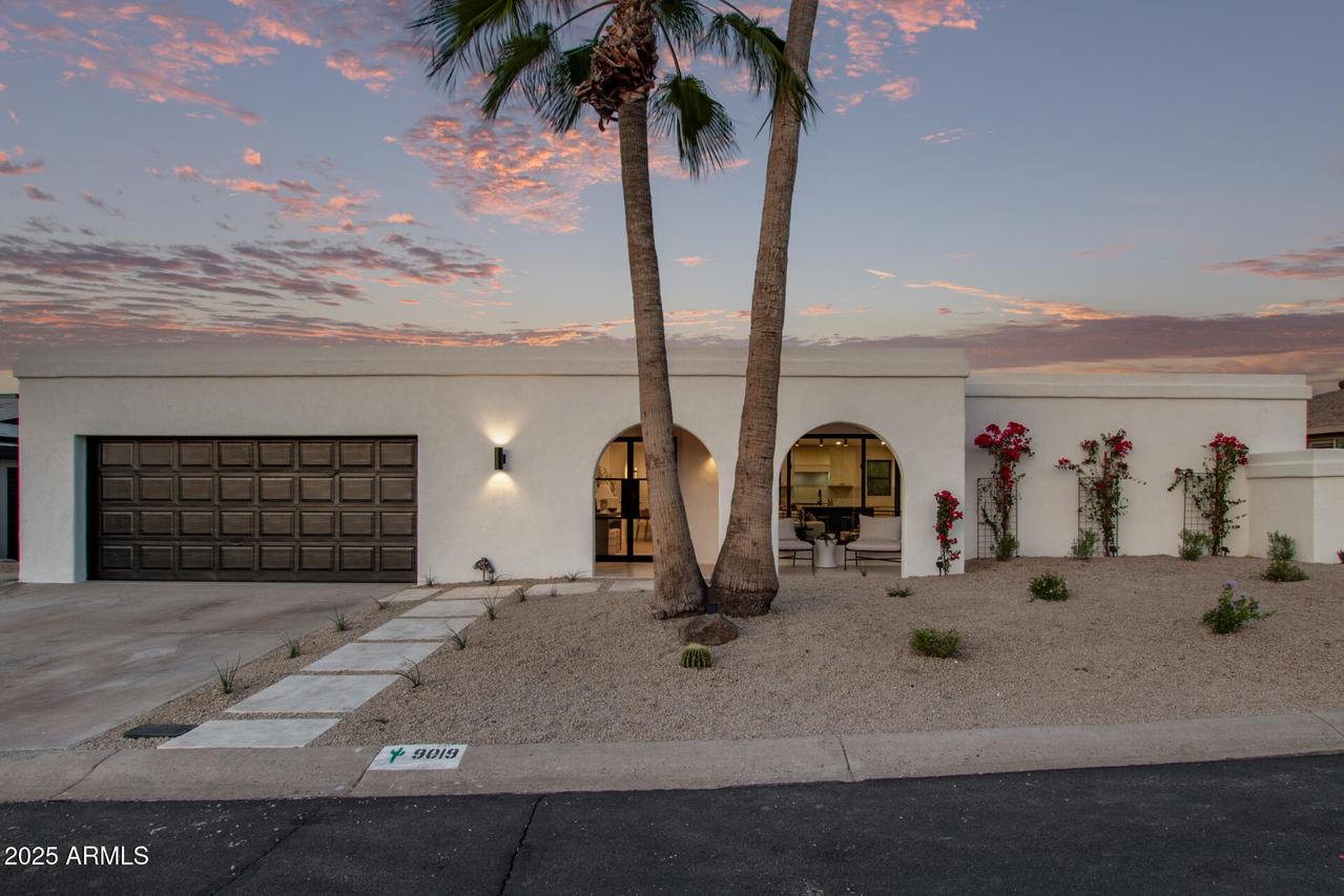 9019 N Arroya Grande Dr., Phoenix, AZ 85028