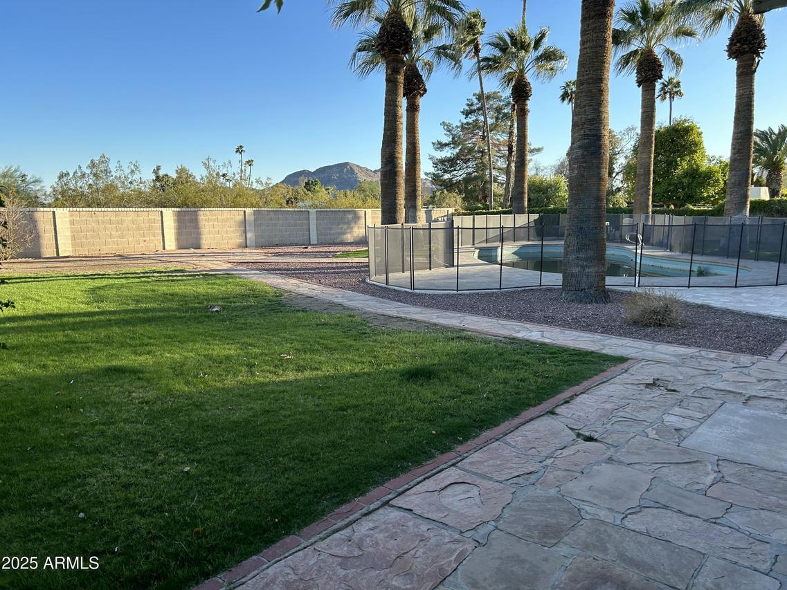 10249 N 58th Pl., Paradise Valley, AZ 85253