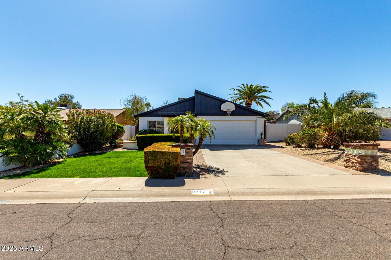 2717 E Aster Dr., Phoenix, AZ 85032