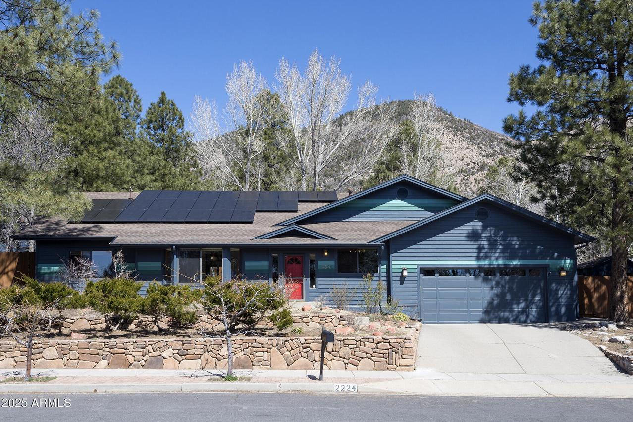 2224 E Forest Heights Dr., Flagstaff, AZ 86004