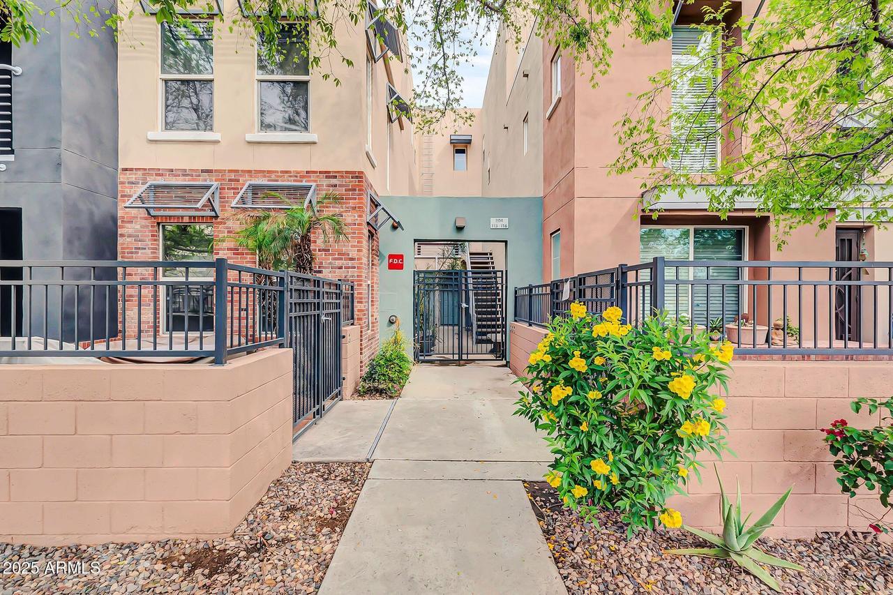706 E Washington St. #204, Phoenix, AZ 85034