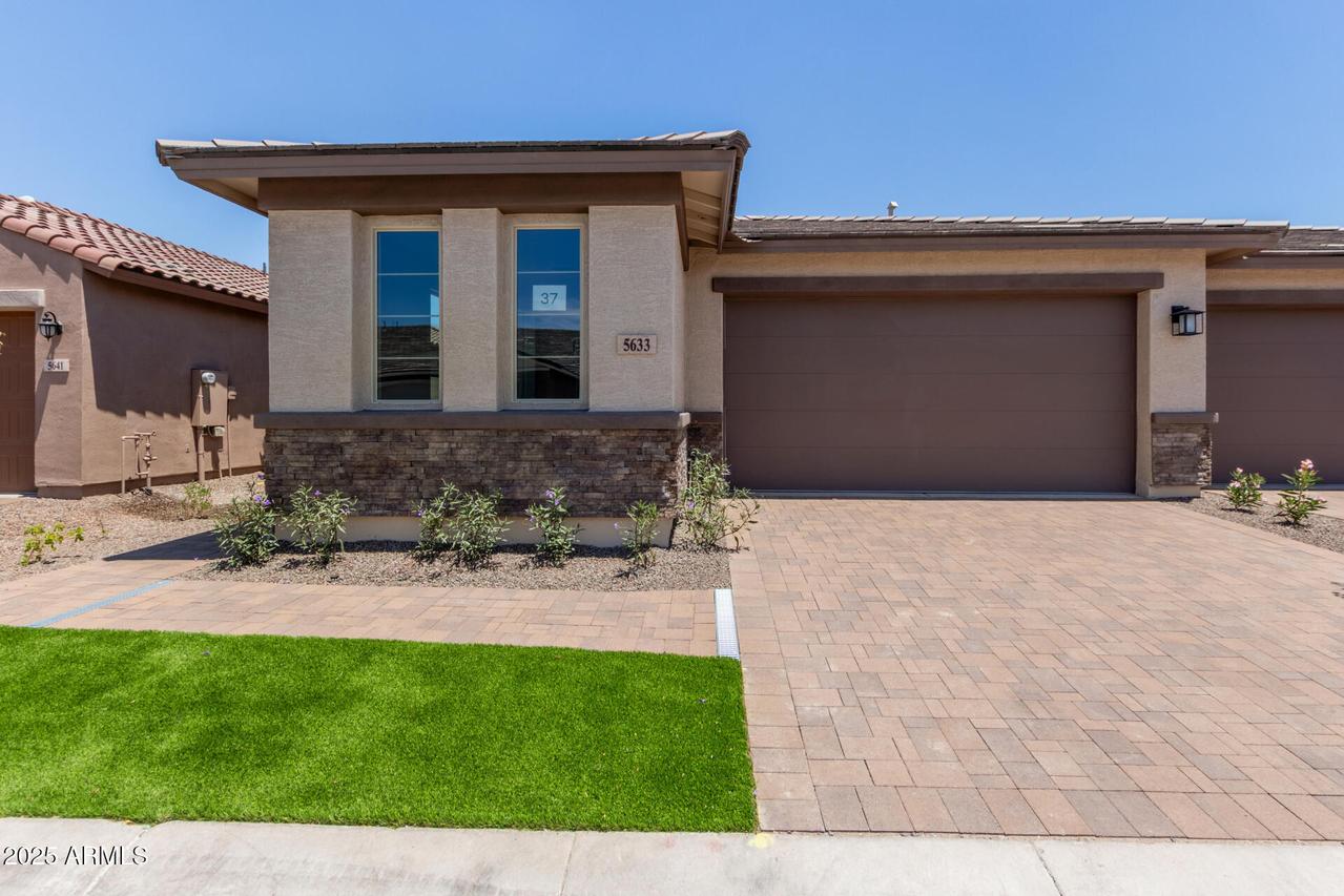 5633 N 205th Ln., Buckeye, AZ 85396