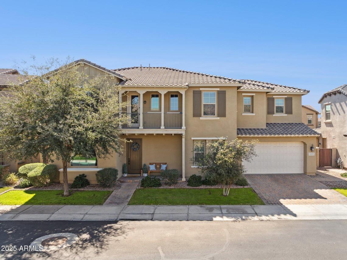 937 W Glacier Dr., Chandler, AZ 85248