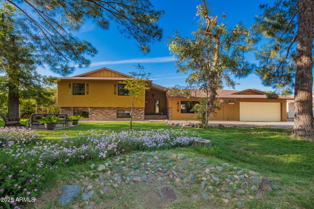 4612 W Waltann Ln., Glendale, AZ 85306