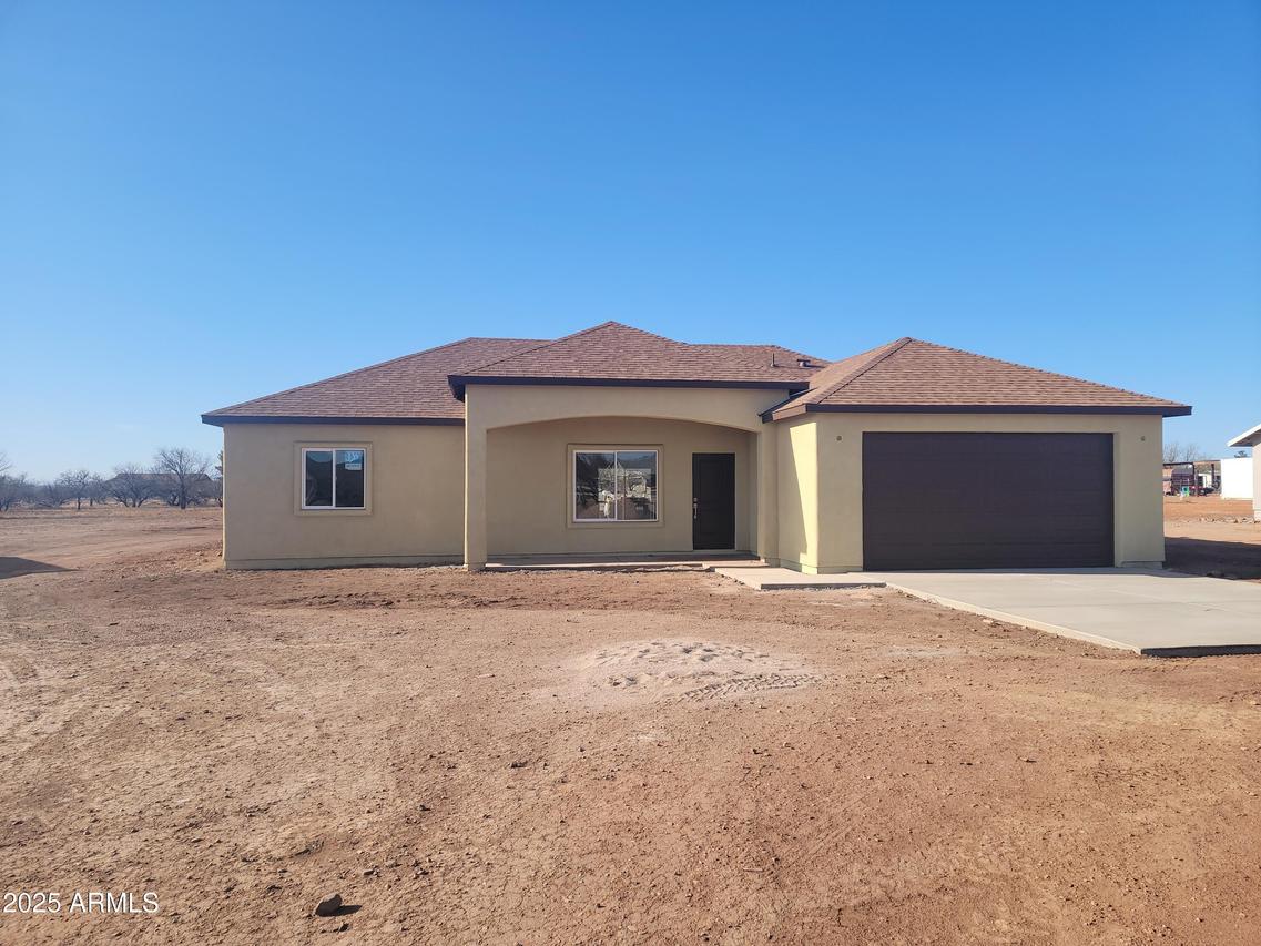 408 E Birch St., Huachuca City, AZ 85616