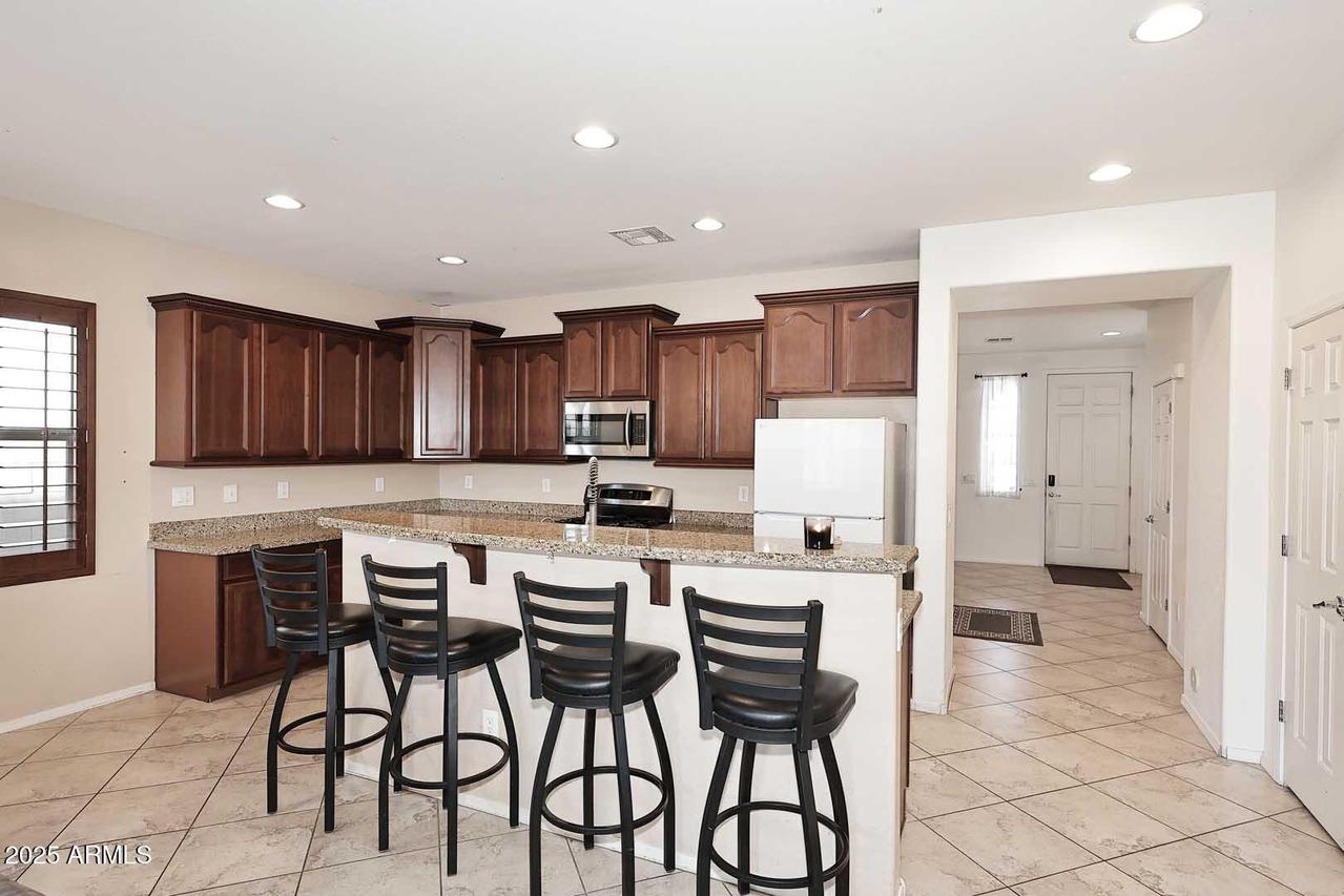 7712 S 37th Way, Phoenix, AZ 85042
