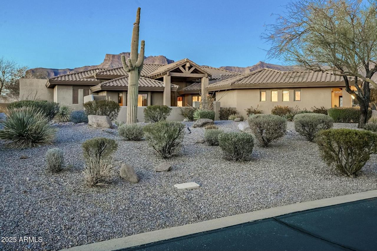 6545 E Ponderosa Loop, Gold Canyon, AZ 85118