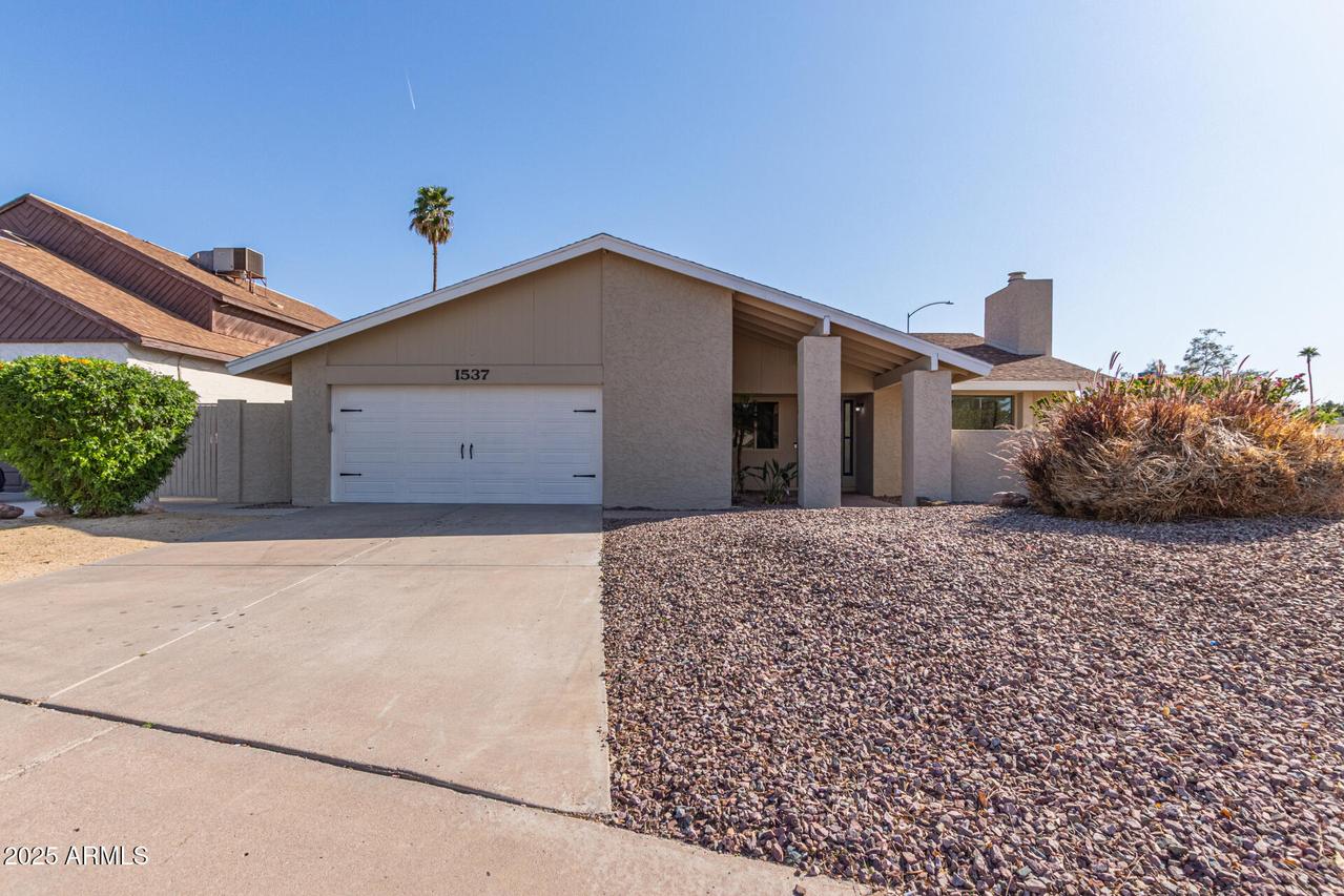 1537 W Impala Ave., Mesa, AZ 85202