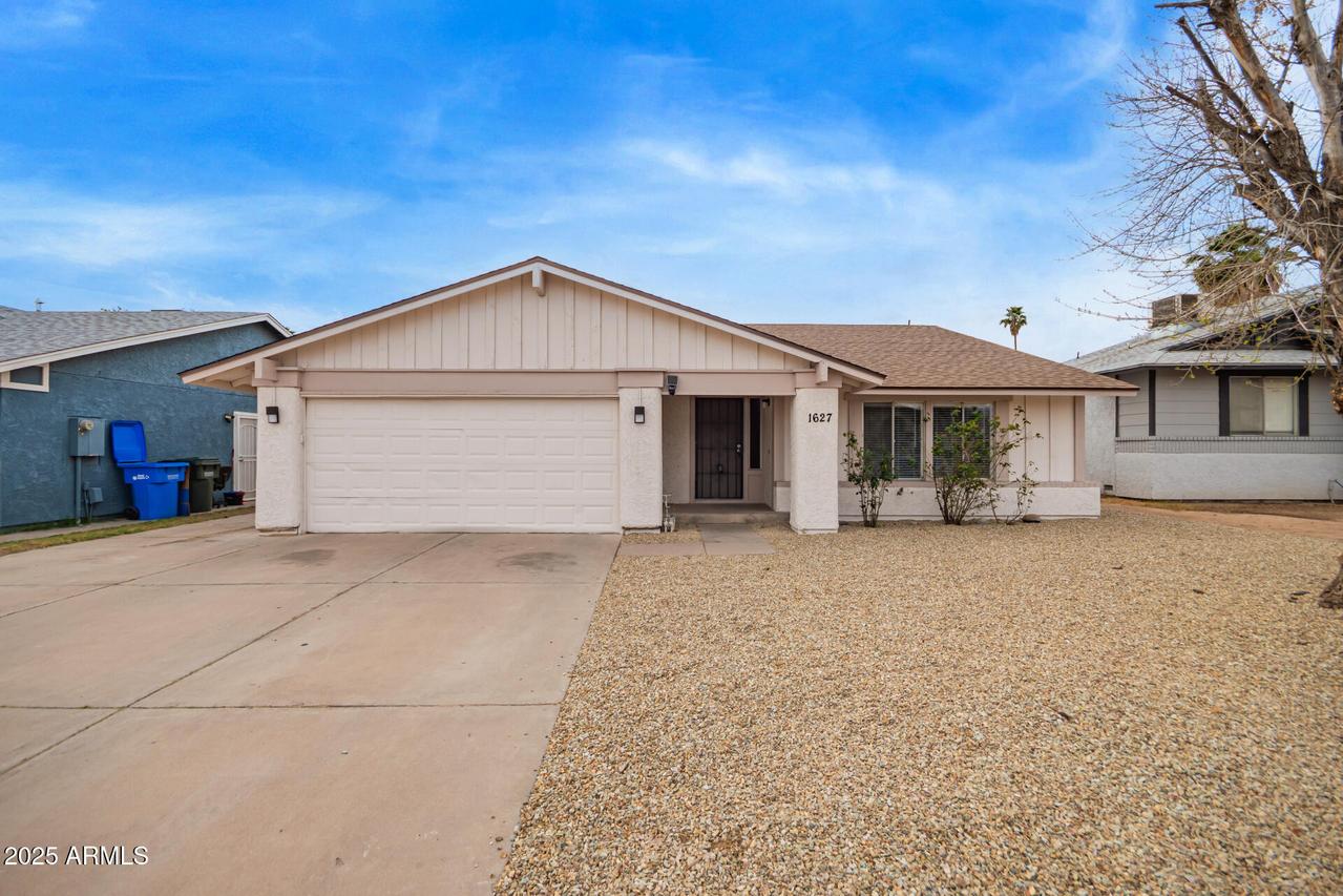 1627 E Saint Anne Ave., Phoenix, AZ 85042