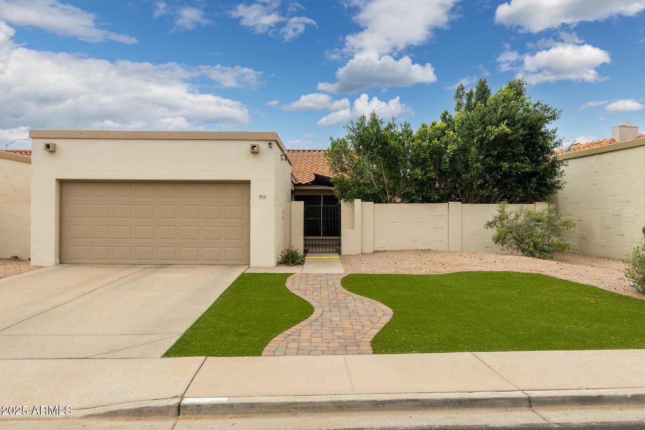 958 N Sunnyvale St., Mesa, AZ 85205