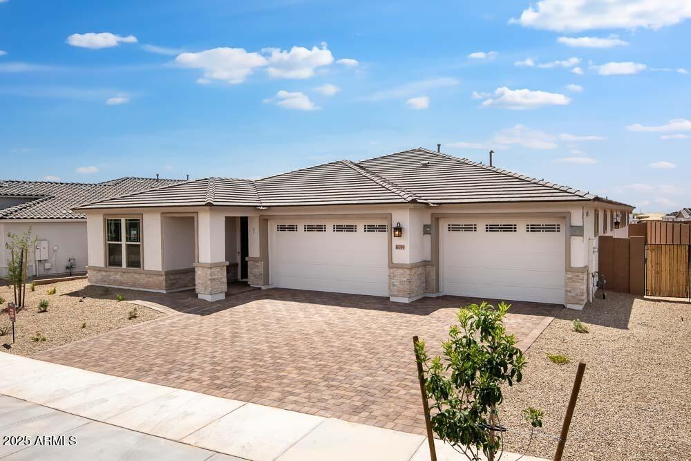 16749 W Whispering Wind Dr., Surprise, AZ 85387