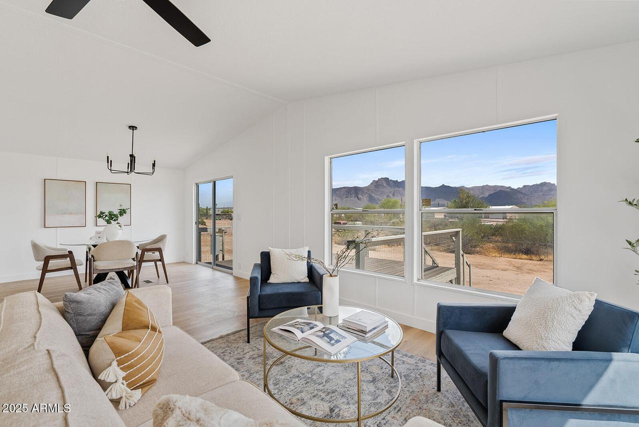 2152 E 14th Ave., Apache Junction, AZ 85119