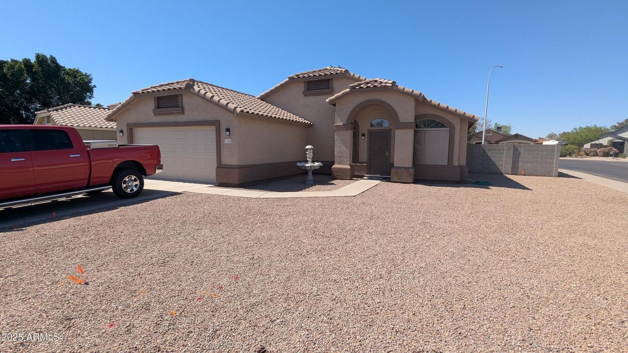 1860 N Comanche Dr., Chandler, AZ 85224