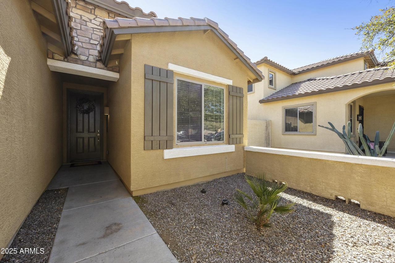 895 E Furness Dr., Gilbert, AZ 85297