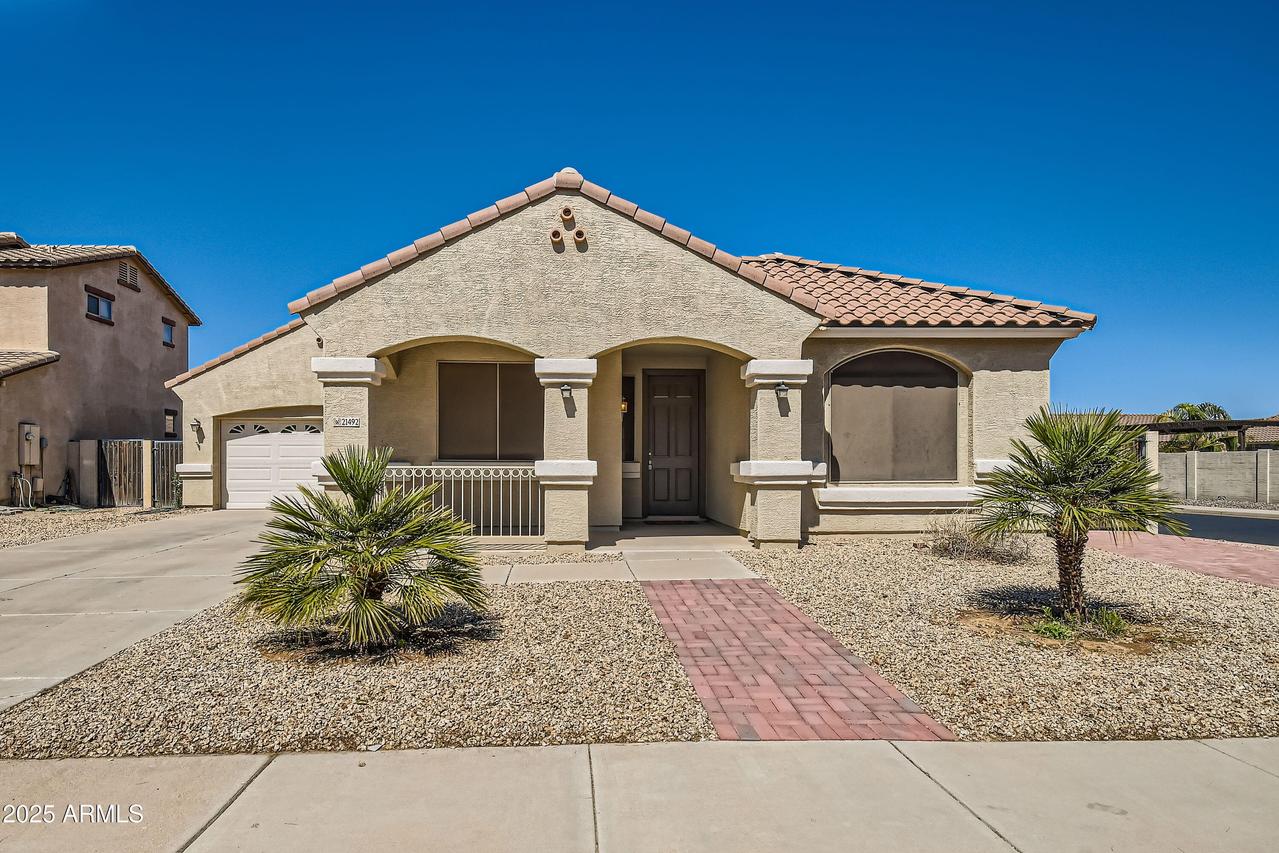 21492 E Roundup Way, Queen Creek, AZ 85242