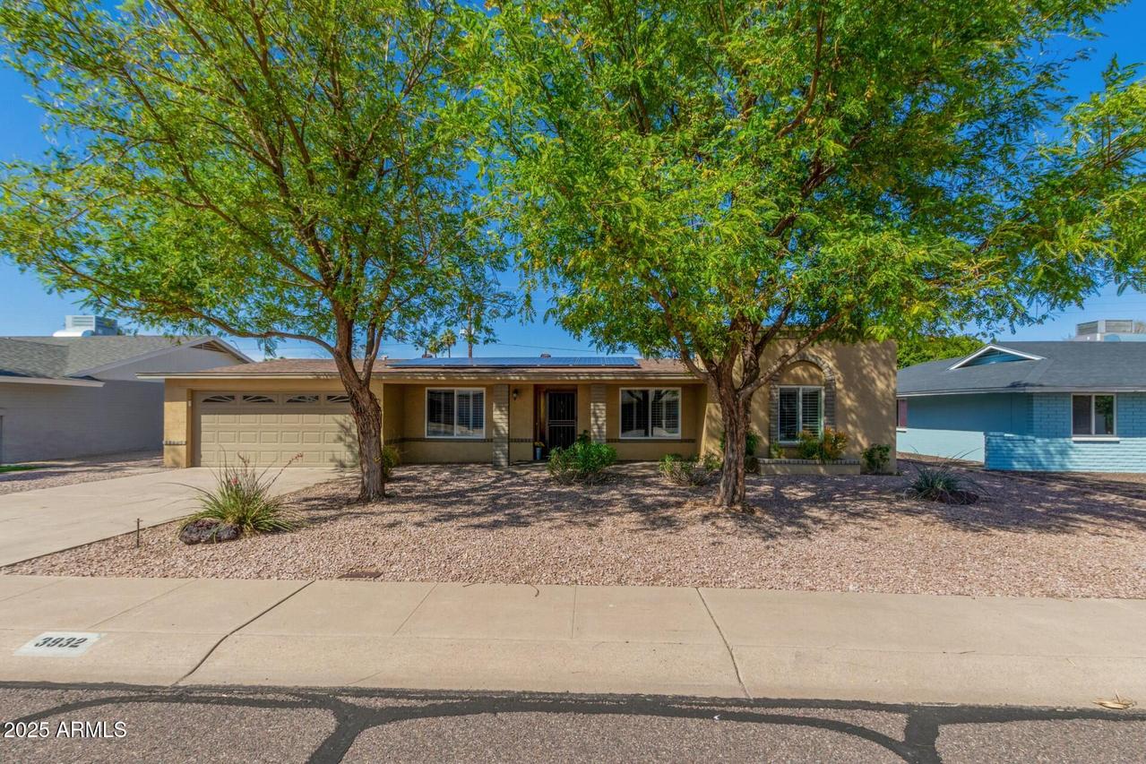 3932 E Shaw Butte Dr., Phoenix, AZ 85028