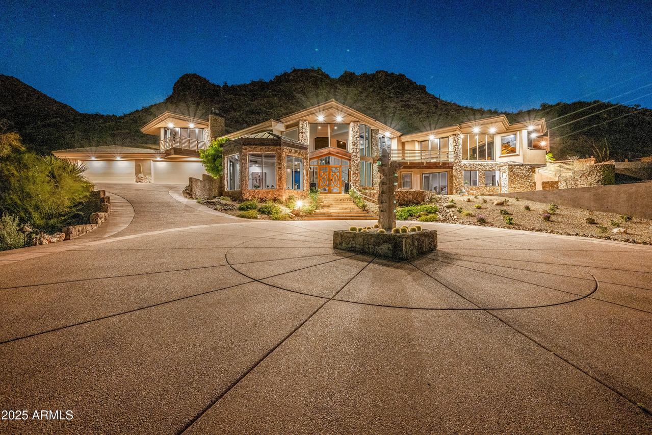 8060 N Mummy Mountain Rd., Paradise Valley, AZ 85253