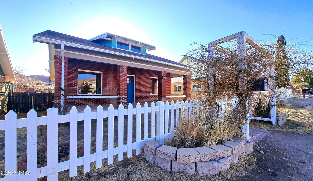 507 Bisbee Rd., Bisbee, AZ 85603