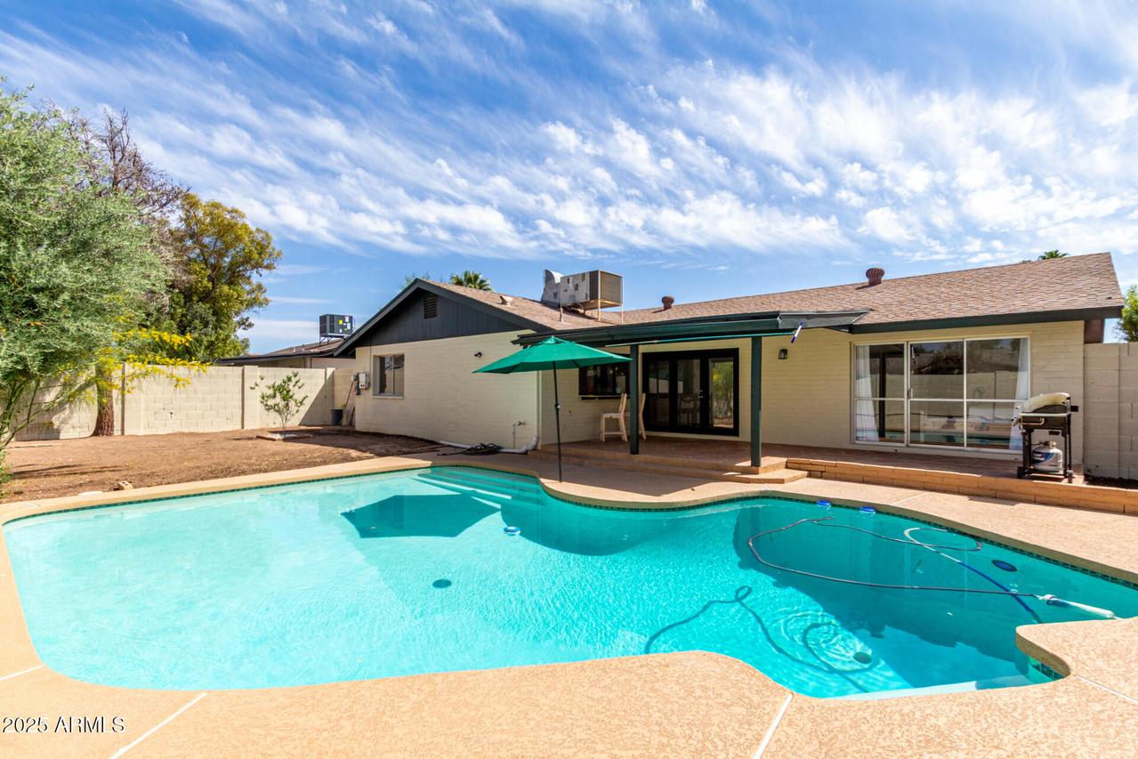624 E Laguna Dr., Tempe, AZ 85282