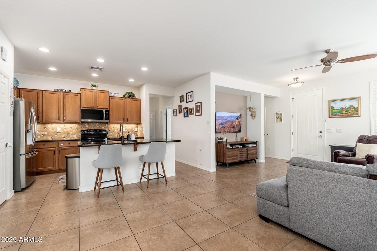 23005 N 19th Way, Phoenix, AZ 85024