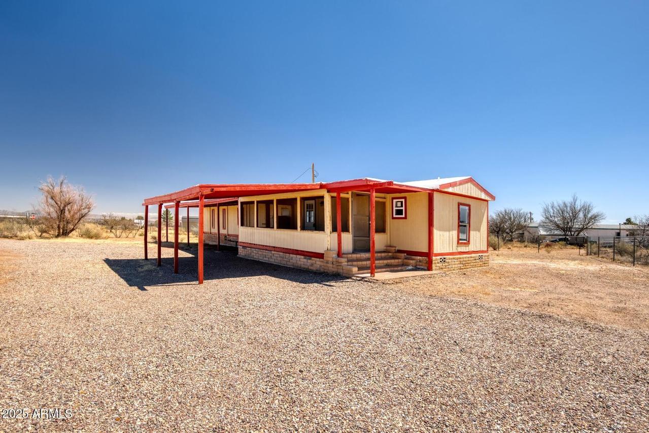 246 E Camino De Tundra, Huachuca City, AZ 85616