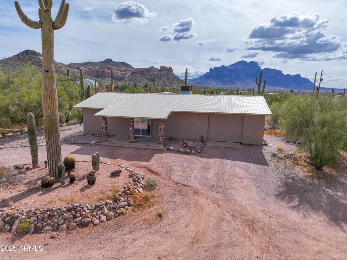 1325 E Tonto St., Apache Junction, AZ 85119