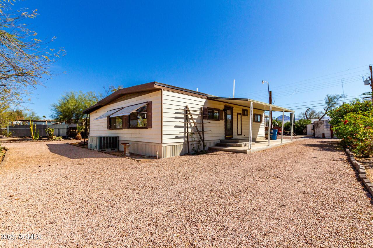601 S Pinal Dr., Apache Junction, AZ 85120