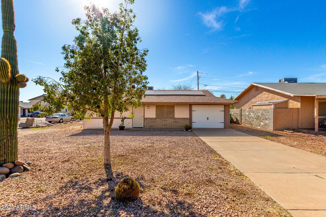 2020 S Idaho Rd., Apache Junction, AZ 85119