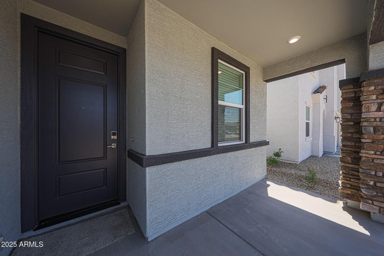 18207 W Daley Ln., Surprise, AZ 85387