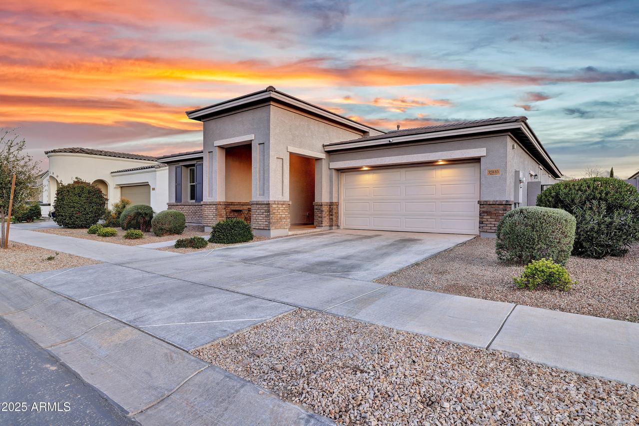 23135 E Calle De Flores, Queen Creek, AZ 85142